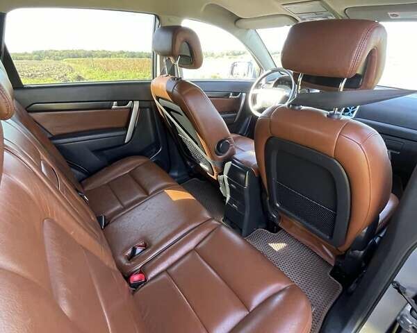 Серый Шевроле Каптива, объемом двигателя 2.4 л и пробегом 210 тыс. км за 8200 $, фото 3 на Automoto.ua