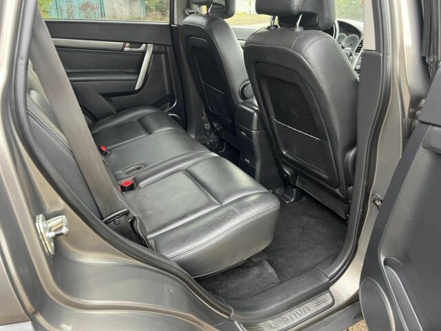 Серый Шевроле Каптива, объемом двигателя 2 л и пробегом 2 тыс. км за 5200 $, фото 3 на Automoto.ua