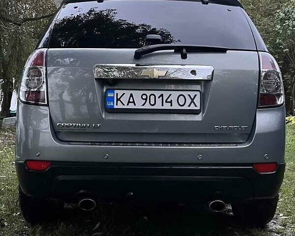 Серый Шевроле Каптива, объемом двигателя 2 л и пробегом 221 тыс. км за 9800 $, фото 8 на Automoto.ua