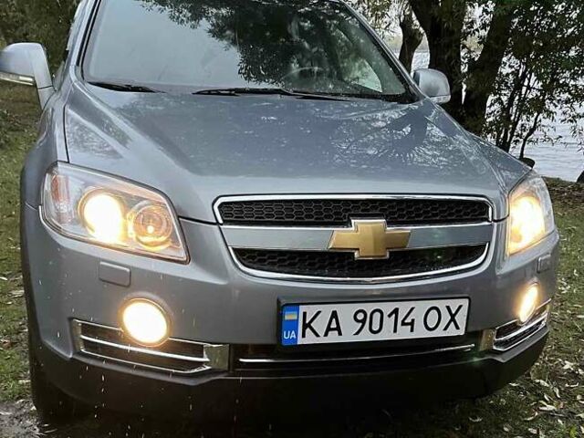 Серый Шевроле Каптива, объемом двигателя 2 л и пробегом 221 тыс. км за 9800 $, фото 16 на Automoto.ua