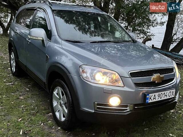 Серый Шевроле Каптива, объемом двигателя 2 л и пробегом 221 тыс. км за 9800 $, фото 17 на Automoto.ua