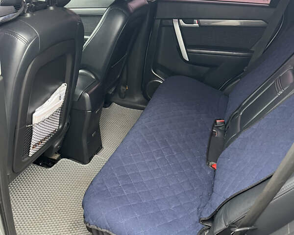 Серый Шевроле Каптива, объемом двигателя 2.41 л и пробегом 223 тыс. км за 9400 $, фото 24 на Automoto.ua