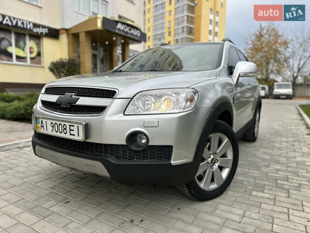 Шевроле Каптива 2010 в Каменце-Подольском на Automoto.ua Серый Шевроле Каптива, объемом двигателя 2.41 л и пробегом 181 тыс. км за 9450 $, фото 2 на Automoto.ua