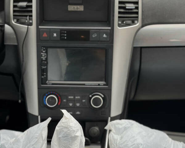 Сірий Шевроле Каптіва, об'ємом двигуна 2.4 л та пробігом 240 тис. км за 8200 $, фото 13 на Automoto.ua