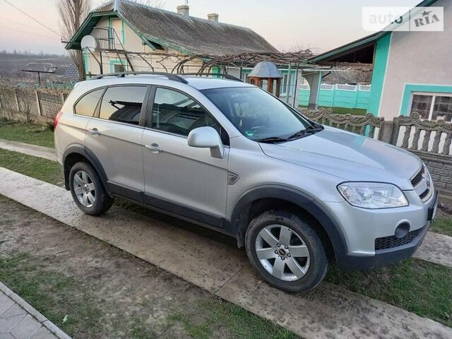 Сірий Шевроле Каптіва, об'ємом двигуна 2 л та пробігом 242 тис. км за 8600 $, фото 20 на Automoto.ua