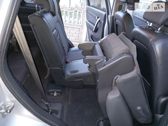 Сірий Шевроле Каптіва, об'ємом двигуна 2 л та пробігом 242 тис. км за 8600 $, фото 30 на Automoto.ua