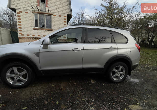 Серый Шевроле Каптива, объемом двигателя 1.99 л и пробегом 159 тыс. км за 9600 $, фото 3 на Automoto.ua