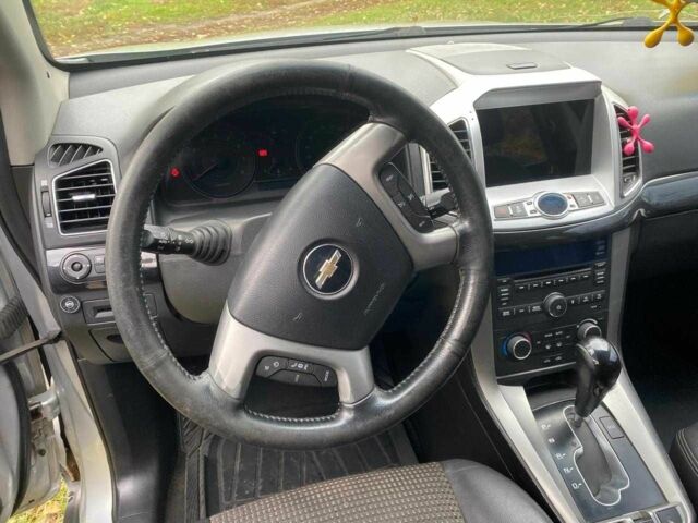 Сірий Шевроле Каптіва, об'ємом двигуна 2.4 л та пробігом 237 тис. км за 10500 $, фото 12 на Automoto.ua