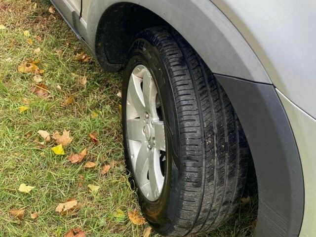 Сірий Шевроле Каптіва, об'ємом двигуна 2.4 л та пробігом 237 тис. км за 10500 $, фото 22 на Automoto.ua