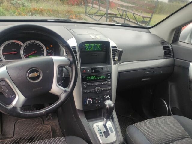 Серый Шевроле Каптива, объемом двигателя 2 л и пробегом 250 тыс. км за 5600 $, фото 6 на Automoto.ua