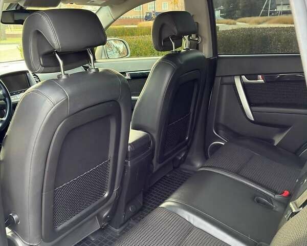 Серый Шевроле Каптива, объемом двигателя 2.38 л и пробегом 117 тыс. км за 11900 $, фото 14 на Automoto.ua