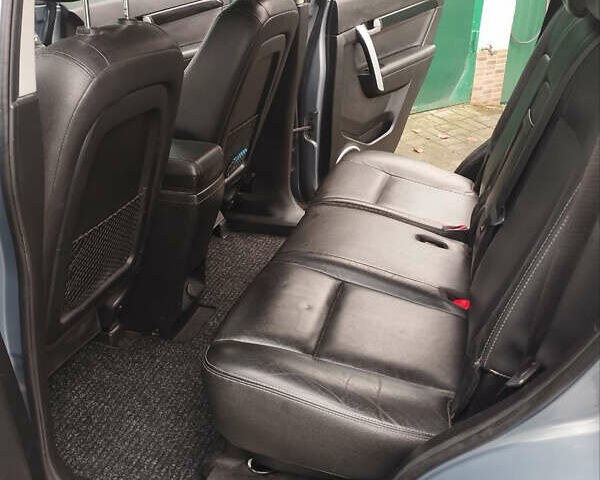 Сірий Шевроле Каптіва, об'ємом двигуна 2.2 л та пробігом 224 тис. км за 11200 $, фото 27 на Automoto.ua