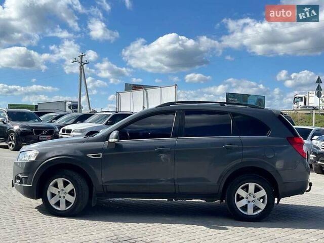 Серый Шевроле Каптива, объемом двигателя 2.2 л и пробегом 208 тыс. км за 10490 $, фото 4 на Automoto.ua