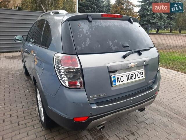 Сірий Шевроле Каптіва, об'ємом двигуна 2.2 л та пробігом 365 тис. км за 10500 $, фото 2 на Automoto.ua