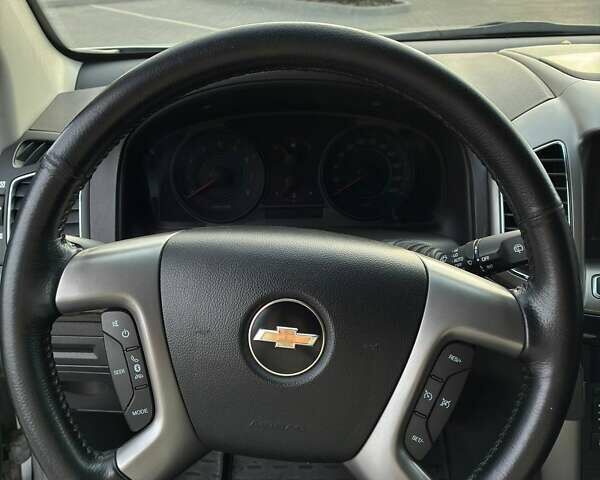 Серый Шевроле Каптива, объемом двигателя 2.38 л и пробегом 117 тыс. км за 11900 $, фото 22 на Automoto.ua