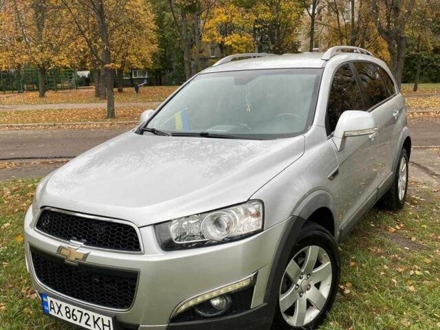 Сірий Шевроле Каптіва, об'ємом двигуна 2.4 л та пробігом 237 тис. км за 10500 $, фото 2 на Automoto.ua