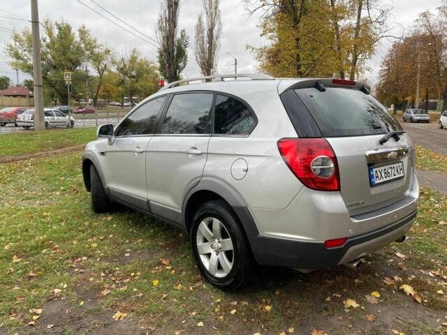 Сірий Шевроле Каптіва, об'ємом двигуна 2.4 л та пробігом 237 тис. км за 10500 $, фото 7 на Automoto.ua