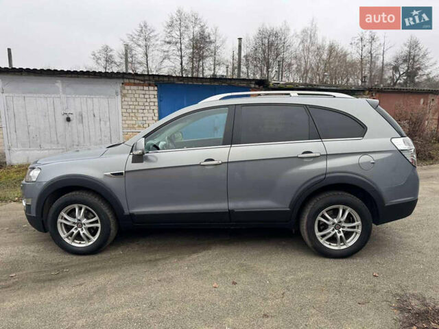 Сірий Шевроле Каптіва, об'ємом двигуна 2.2 л та пробігом 224 тис. км за 11200 $, фото 4 на Automoto.ua