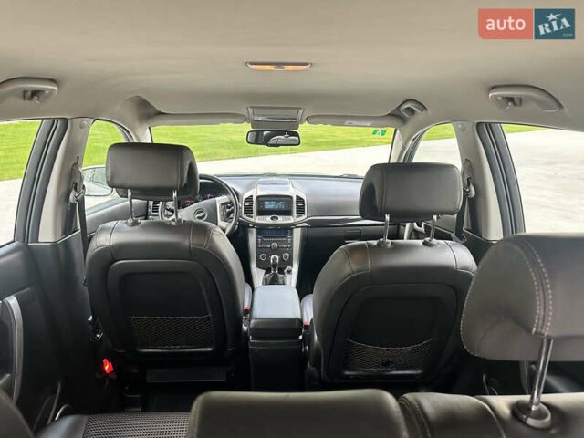 Серый Шевроле Каптива, объемом двигателя 2.2 л и пробегом 199 тыс. км за 10400 $, фото 10 на Automoto.ua