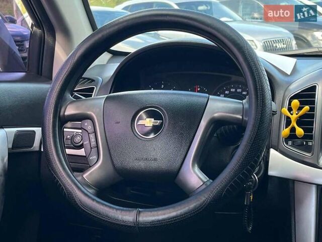 Серый Шевроле Каптива, объемом двигателя 2.2 л и пробегом 208 тыс. км за 10490 $, фото 23 на Automoto.ua