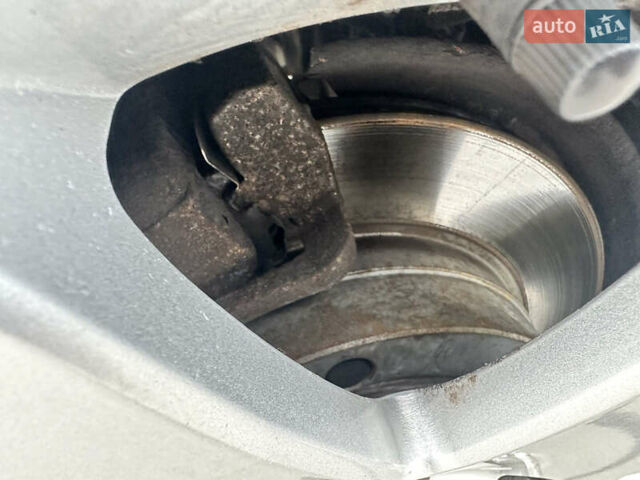 Серый Шевроле Каптива, объемом двигателя 2.2 л и пробегом 199 тыс. км за 10400 $, фото 29 на Automoto.ua