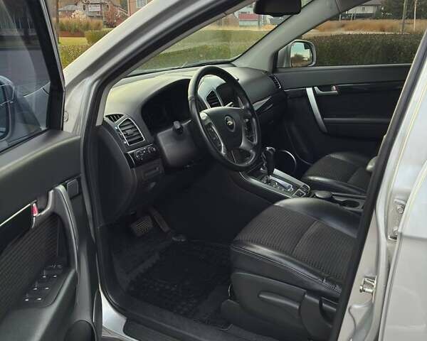 Серый Шевроле Каптива, объемом двигателя 2.38 л и пробегом 117 тыс. км за 11900 $, фото 18 на Automoto.ua