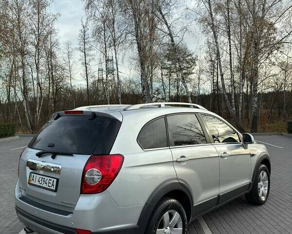 Серый Шевроле Каптива, объемом двигателя 2.38 л и пробегом 117 тыс. км за 11900 $, фото 6 на Automoto.ua
