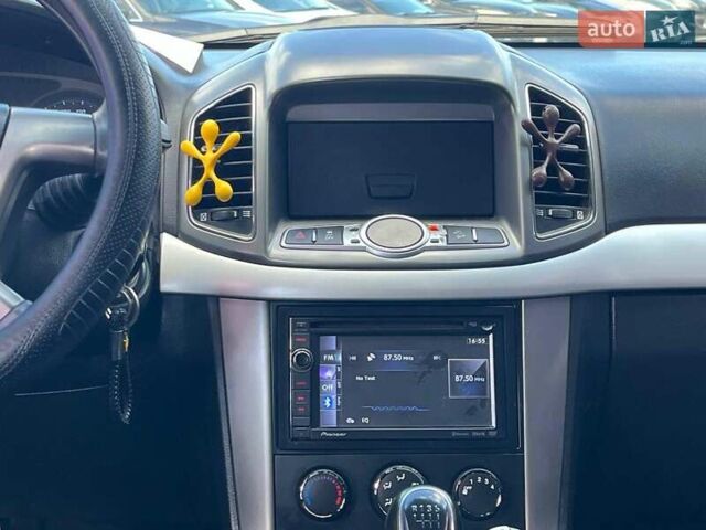 Серый Шевроле Каптива, объемом двигателя 2.2 л и пробегом 208 тыс. км за 10490 $, фото 22 на Automoto.ua
