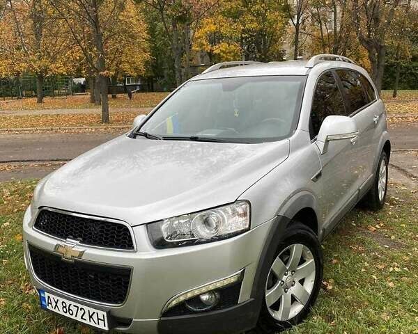 Сірий Шевроле Каптіва, об'ємом двигуна 2.4 л та пробігом 237 тис. км за 10500 $, фото 1 на Automoto.ua