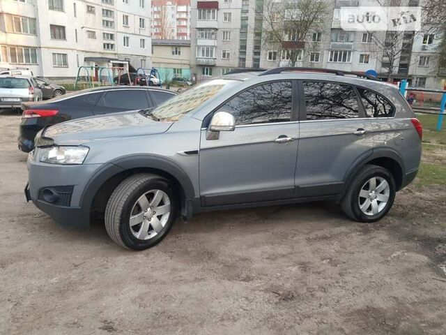 Сірий Шевроле Каптіва, об'ємом двигуна 2.2 л та пробігом 282 тис. км за 9500 $, фото 3 на Automoto.ua