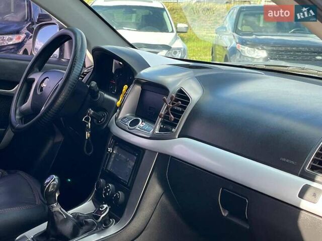 Серый Шевроле Каптива, объемом двигателя 2.2 л и пробегом 208 тыс. км за 10490 $, фото 17 на Automoto.ua