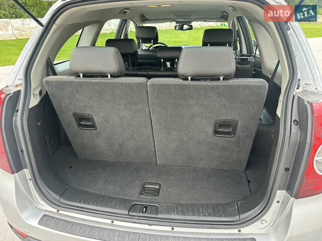 Серый Шевроле Каптива, объемом двигателя 2.2 л и пробегом 199 тыс. км за 10400 $, фото 11 на Automoto.ua