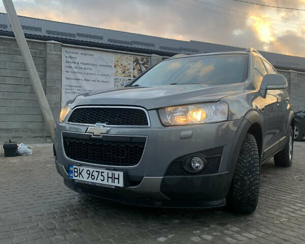 Сірий Шевроле Каптіва, об'ємом двигуна 2.23 л та пробігом 280 тис. км за 10000 $, фото 20 на Automoto.ua