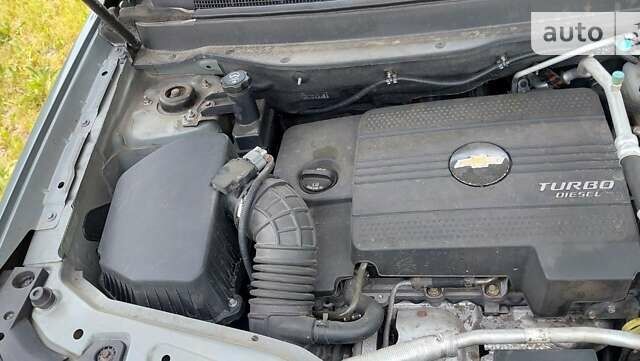 Сірий Шевроле Каптіва, об'ємом двигуна 2.23 л та пробігом 215 тис. км за 10800 $, фото 4 на Automoto.ua