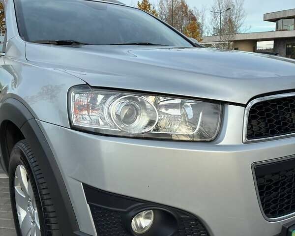 Серый Шевроле Каптива, объемом двигателя 2.38 л и пробегом 117 тыс. км за 11900 $, фото 16 на Automoto.ua