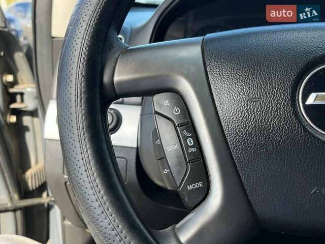 Серый Шевроле Каптива, объемом двигателя 2.2 л и пробегом 208 тыс. км за 10490 $, фото 36 на Automoto.ua