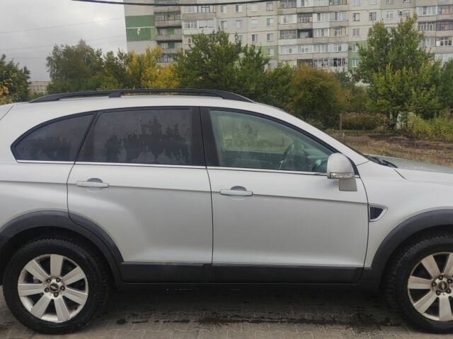 Серый Шевроле Каптива, объемом двигателя 2 л и пробегом 250 тыс. км за 5600 $, фото 1 на Automoto.ua