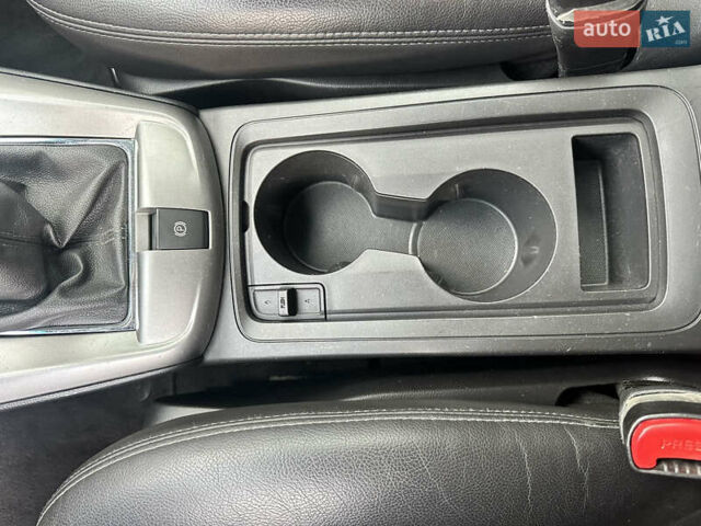 Серый Шевроле Каптива, объемом двигателя 2.2 л и пробегом 199 тыс. км за 10400 $, фото 25 на Automoto.ua