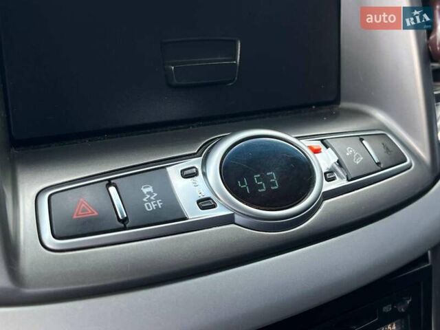 Серый Шевроле Каптива, объемом двигателя 2.2 л и пробегом 208 тыс. км за 10490 $, фото 32 на Automoto.ua