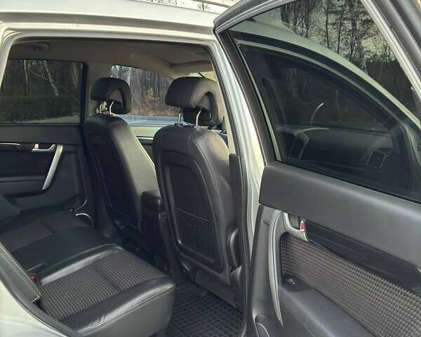 Серый Шевроле Каптива, объемом двигателя 2.38 л и пробегом 117 тыс. км за 11900 $, фото 12 на Automoto.ua