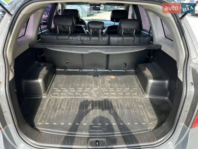 Серый Шевроле Каптива, объемом двигателя 2.2 л и пробегом 208 тыс. км за 10490 $, фото 20 на Automoto.ua