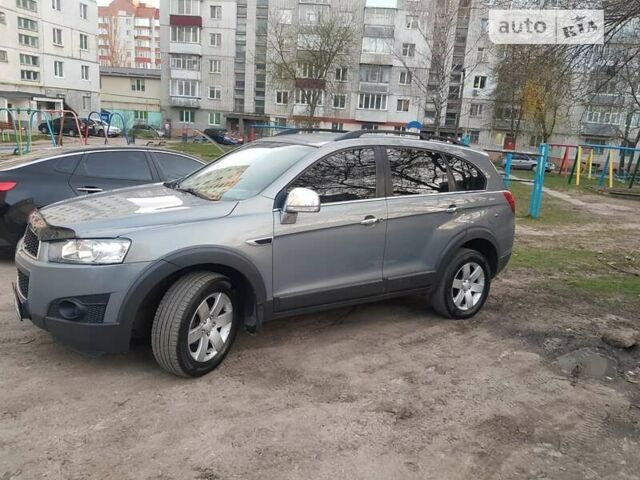 Сірий Шевроле Каптіва, об'ємом двигуна 2.2 л та пробігом 282 тис. км за 9500 $, фото 1 на Automoto.ua