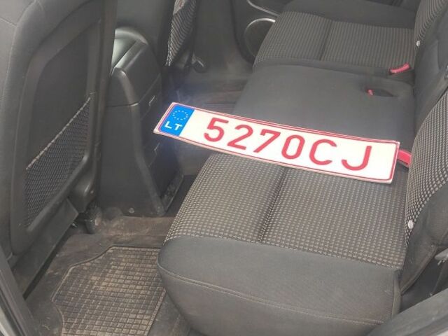 Серый Шевроле Каптива, объемом двигателя 2 л и пробегом 250 тыс. км за 5600 $, фото 8 на Automoto.ua