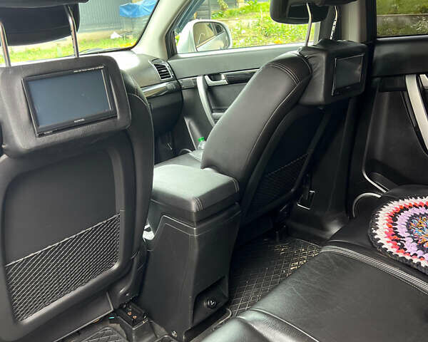 Сірий Шевроле Каптіва, об'ємом двигуна 2.2 л та пробігом 236 тис. км за 10700 $, фото 8 на Automoto.ua