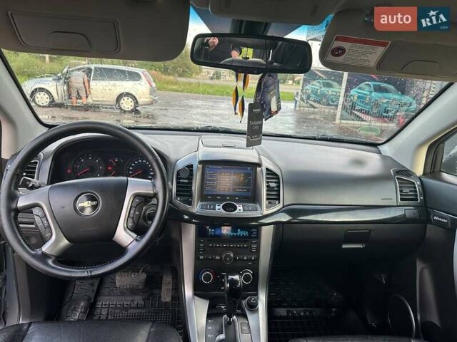 Серый Шевроле Каптива, объемом двигателя 2.2 л и пробегом 300 тыс. км за 12500 $, фото 26 на Automoto.ua