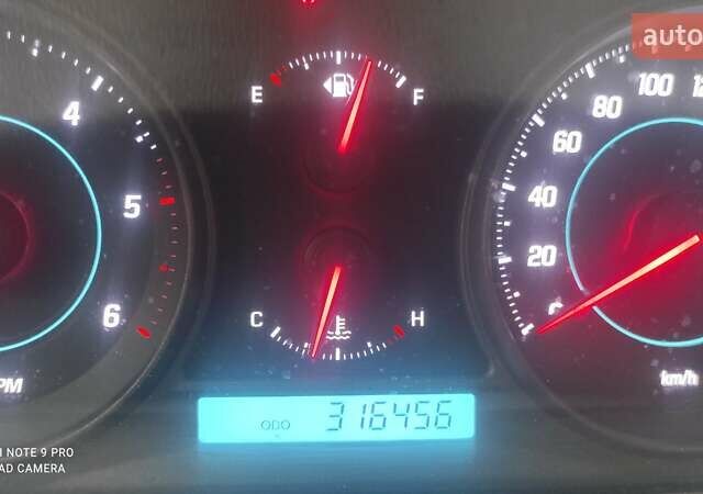 Серый Шевроле Каптива, объемом двигателя 2.23 л и пробегом 317 тыс. км за 10500 $, фото 10 на Automoto.ua