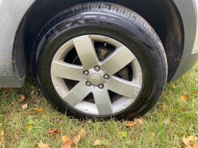 Сірий Шевроле Каптіва, об'ємом двигуна 2.4 л та пробігом 237 тис. км за 10500 $, фото 23 на Automoto.ua