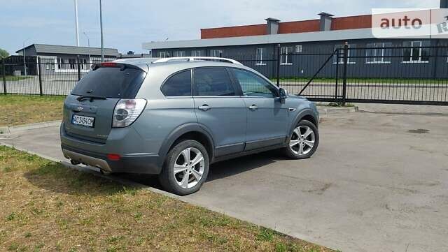 Сірий Шевроле Каптіва, об'ємом двигуна 2.23 л та пробігом 215 тис. км за 10800 $, фото 2 на Automoto.ua