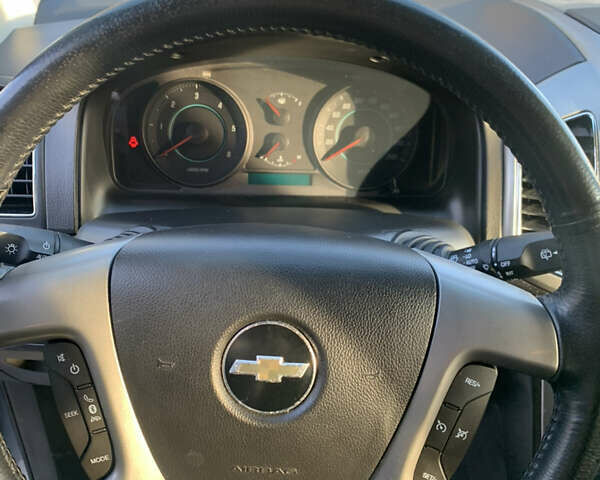 Сірий Шевроле Каптіва, об'ємом двигуна 2.23 л та пробігом 280 тис. км за 10000 $, фото 14 на Automoto.ua