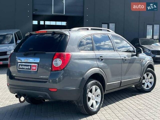 Серый Шевроле Каптива, объемом двигателя 2.2 л и пробегом 208 тыс. км за 10490 $, фото 8 на Automoto.ua